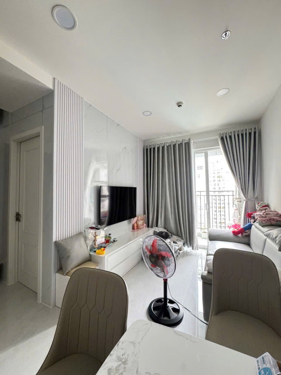 BÁN CĂN HỘ SUNRISE RIVERSIDE - DT 52M2 - 2 PHÒNG NGỦ - VIEW SÔNG TRUNG TÂM QUẬN 1 